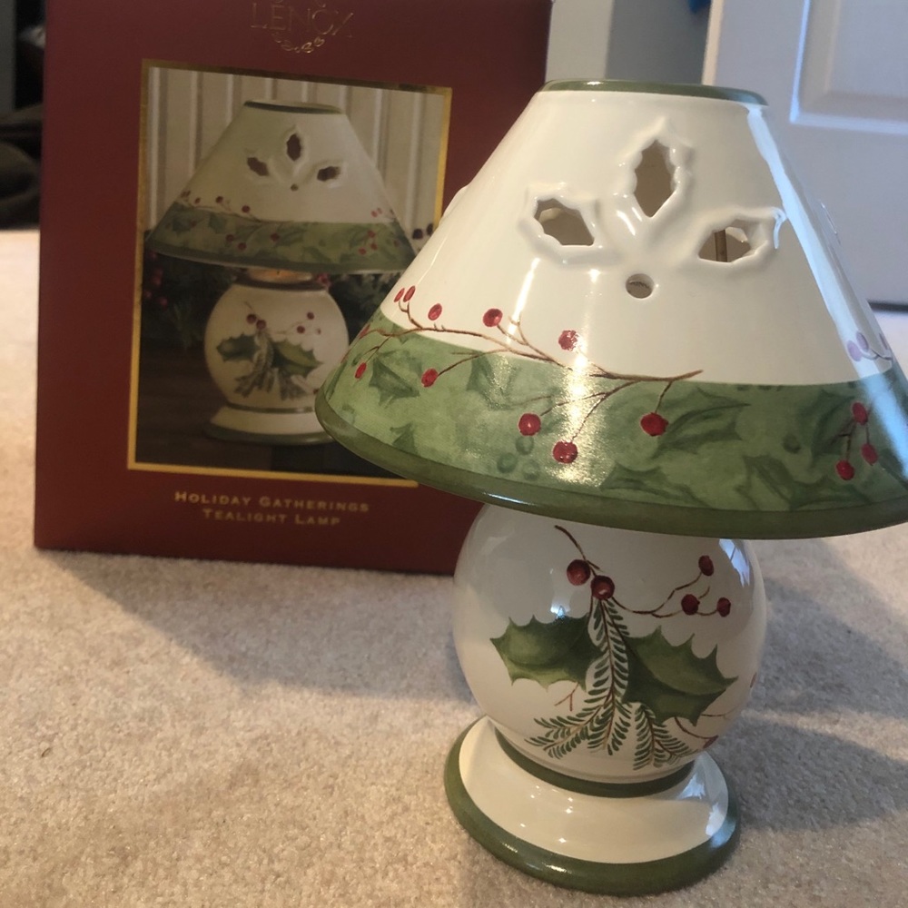 Vintage Lenox Holiday Gatherings Tealight Lamp